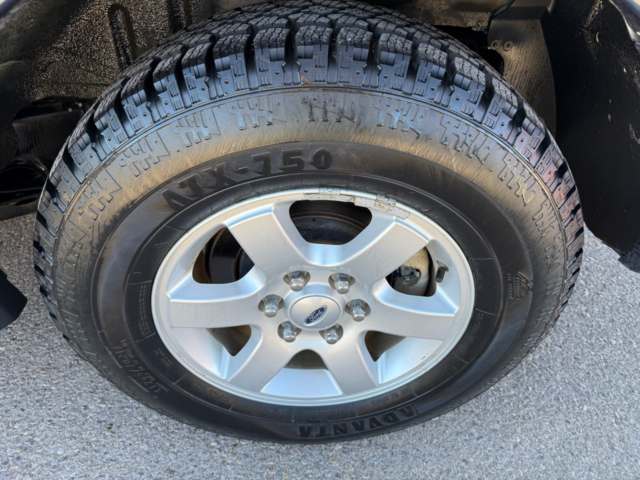 Ford Expedition 4WD 4dr XLT 2013