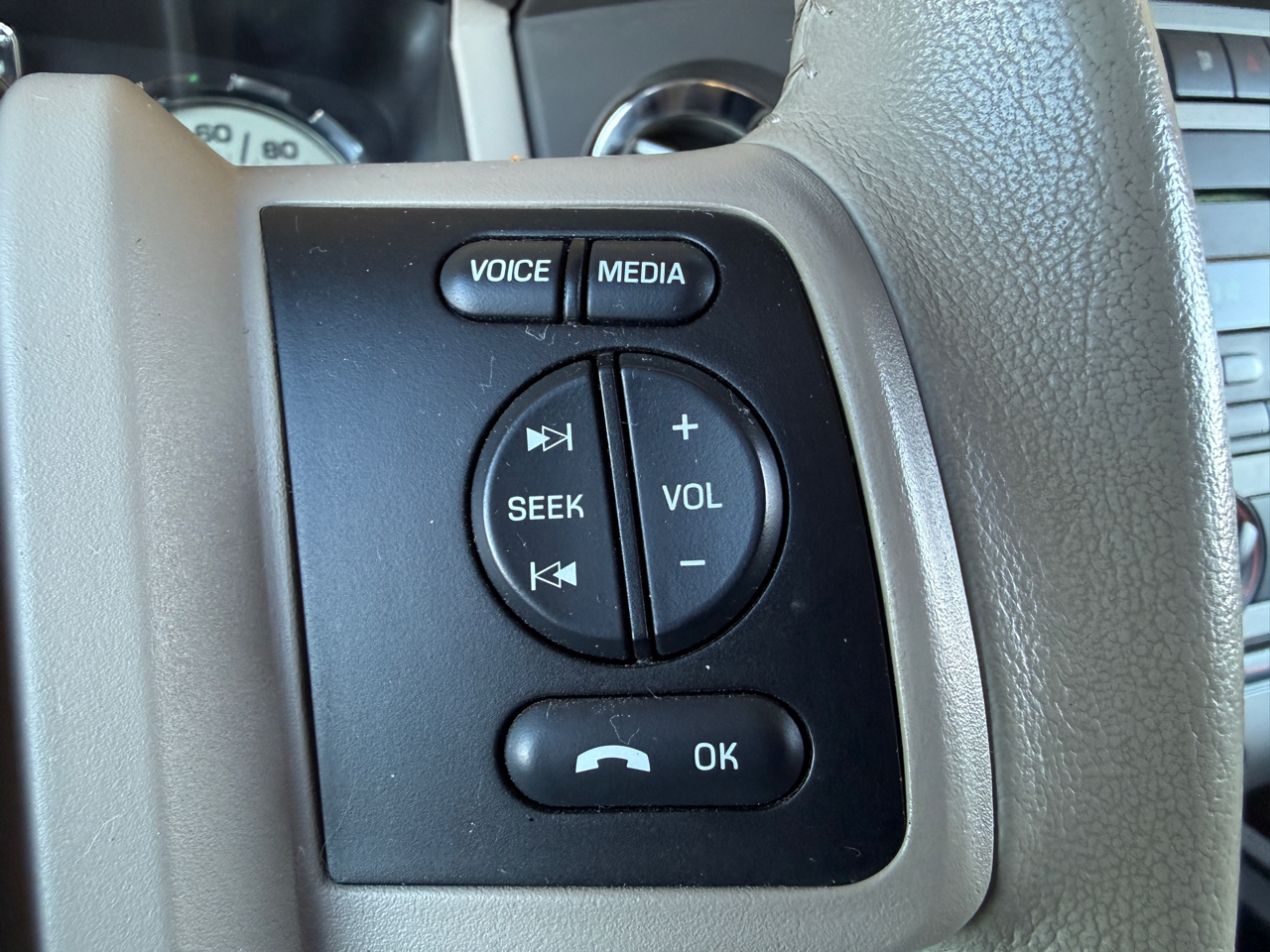 Ford Expedition 4WD 4dr XLT 2013