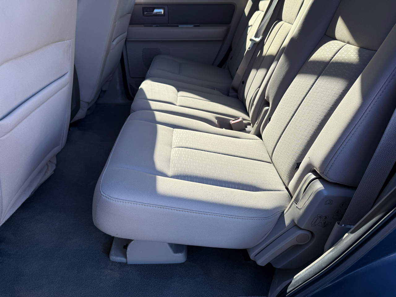 Ford Expedition 4WD 4dr XLT 2013