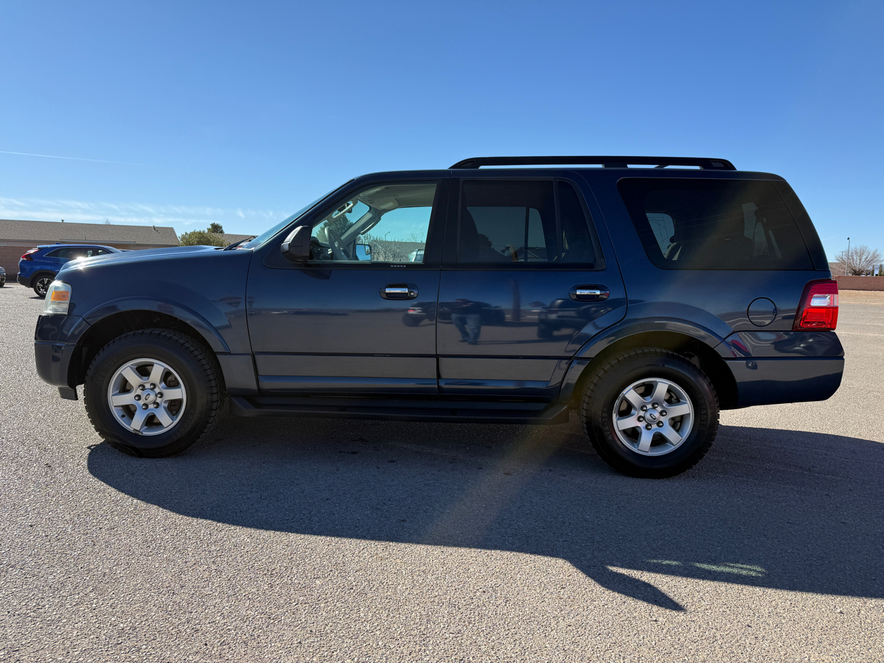 Ford Expedition 4WD 4dr XLT 2013