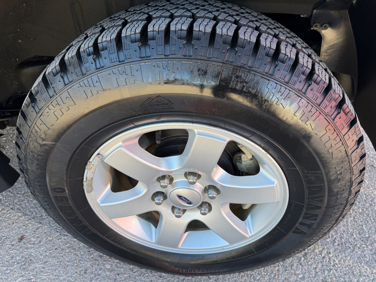 Ford Expedition 4WD 4dr XLT 2013