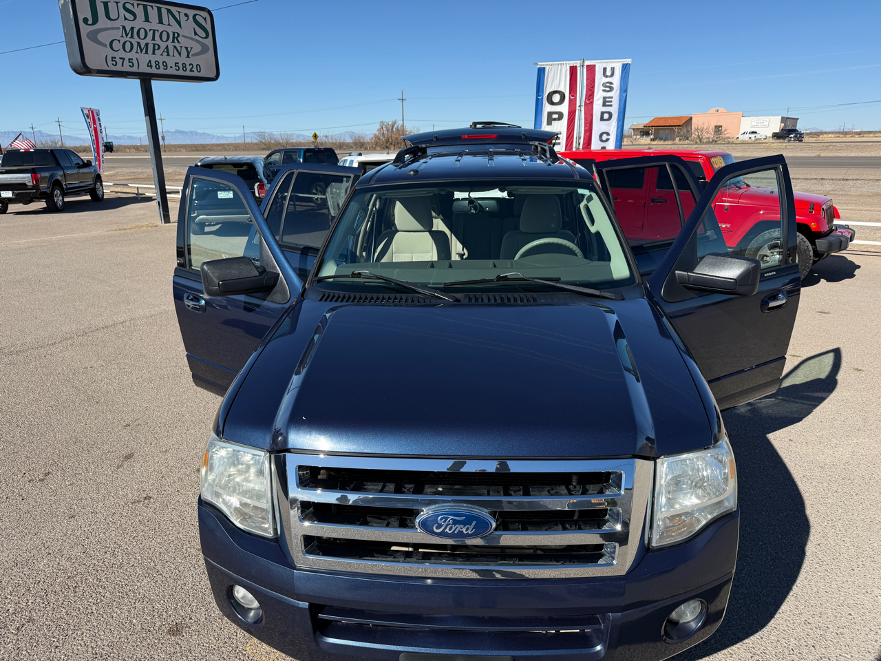 Ford Expedition 4WD 4dr XLT 2013