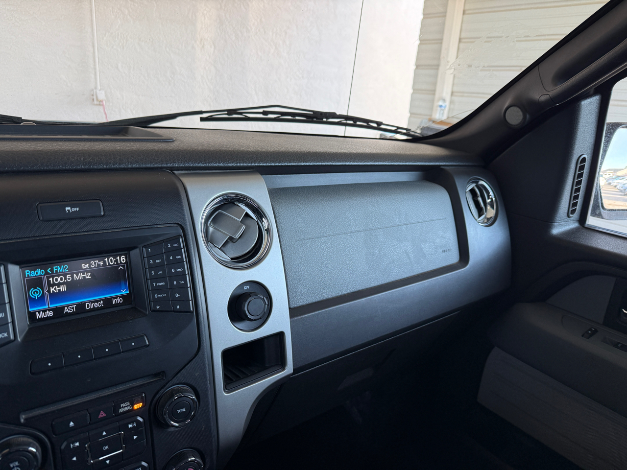 Ford F-150 4WD SuperCrew 145" XL 2013