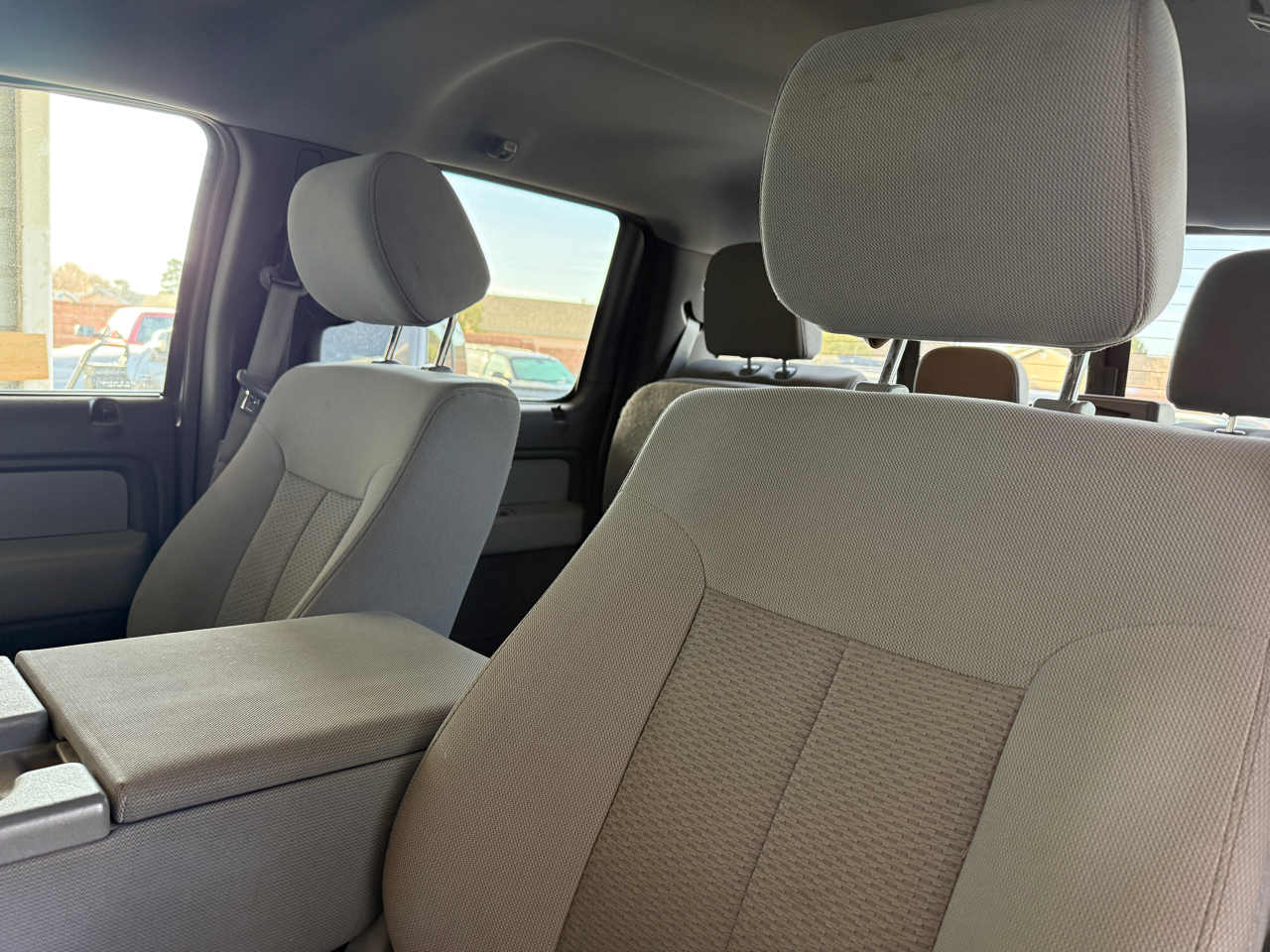 Ford F-150 4WD SuperCrew 145" XL 2013