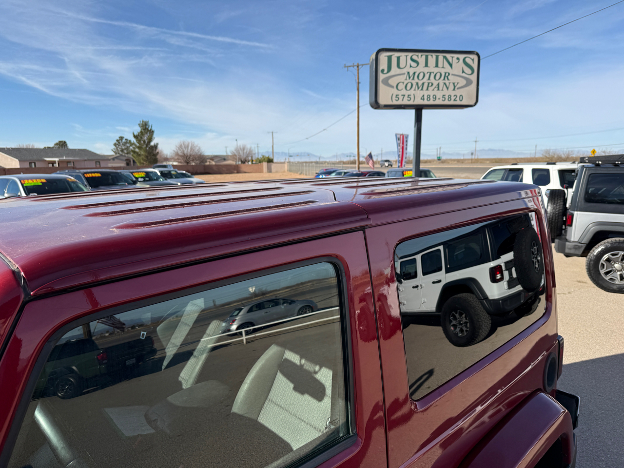 Jeep Wrangler 4WD 2dr Sahara 2011