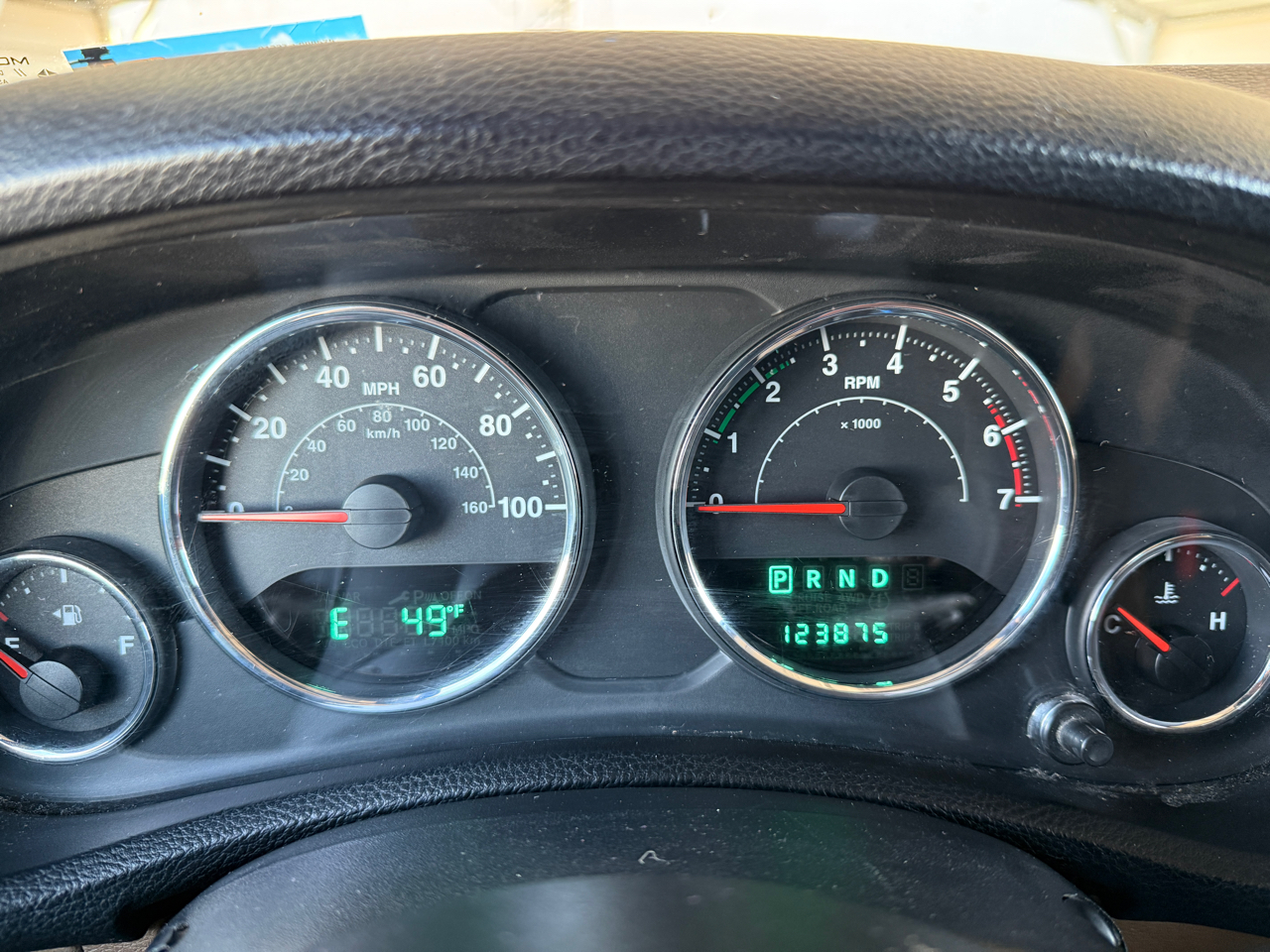 Jeep Wrangler 4WD 2dr Sahara 2011