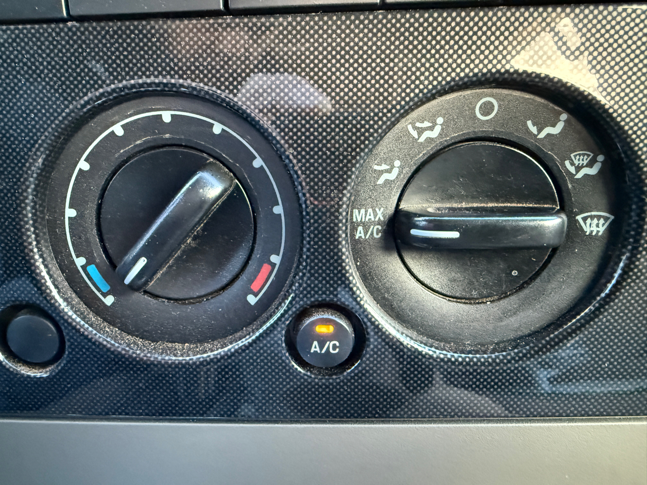 Ford Explorer Sport Trac 2WD 4dr V6 XLT 2007