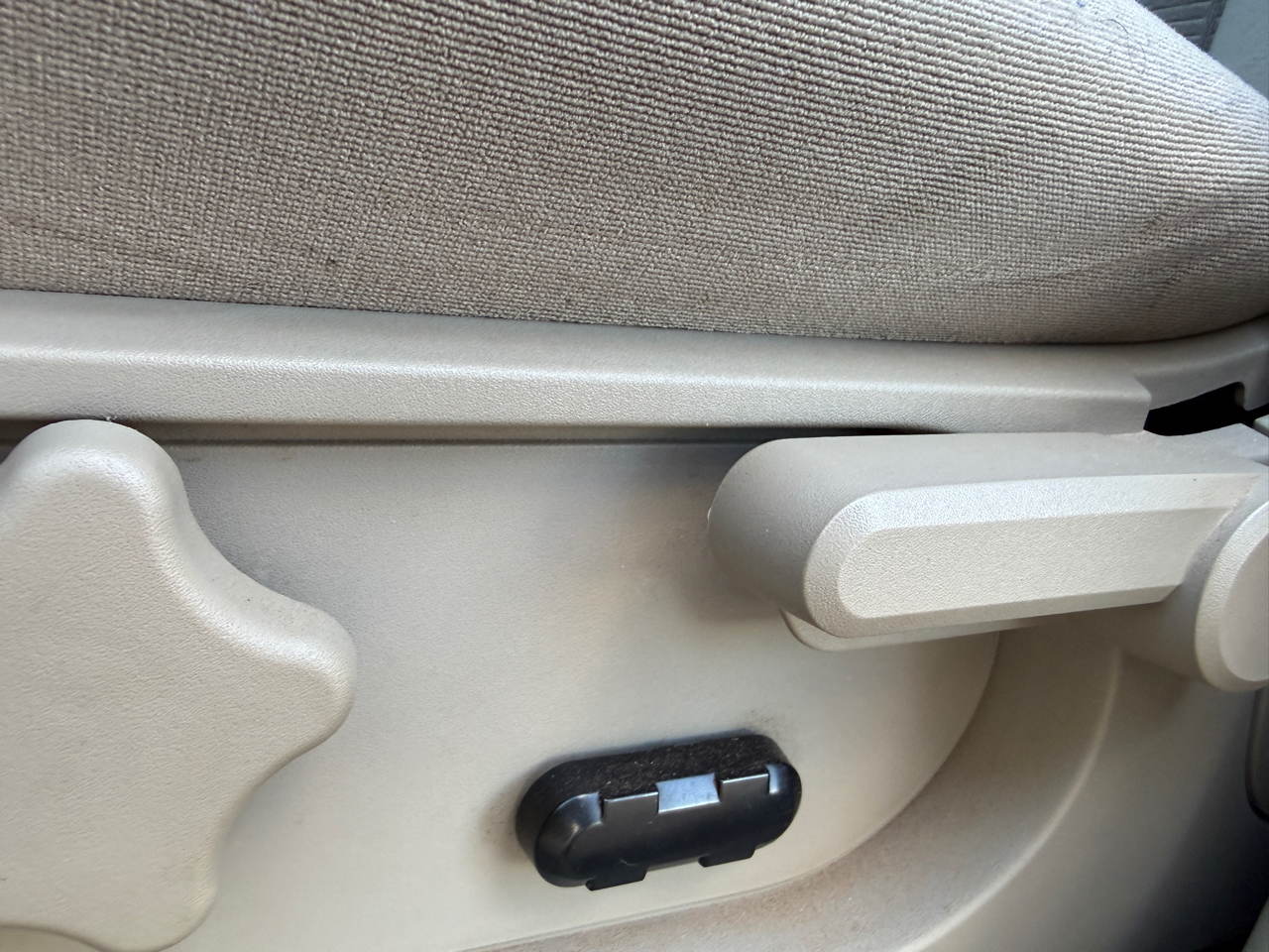 Ford Explorer Sport Trac 2WD 4dr V6 XLT 2007