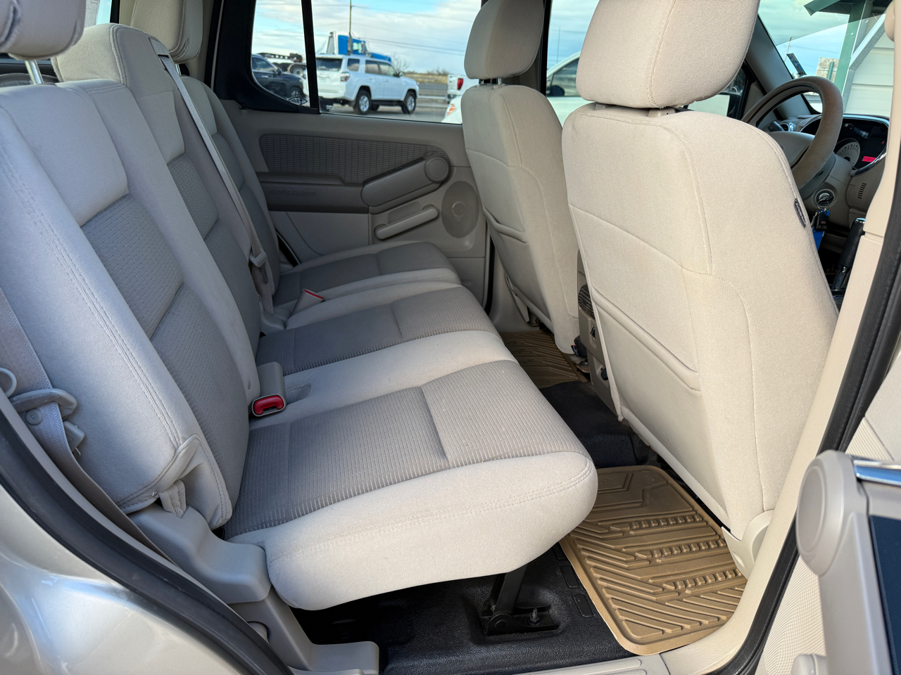 Ford Explorer Sport Trac 2WD 4dr V6 XLT 2007