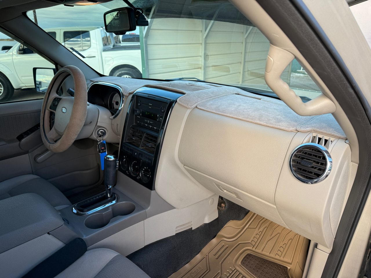 Ford Explorer Sport Trac 2WD 4dr V6 XLT 2007