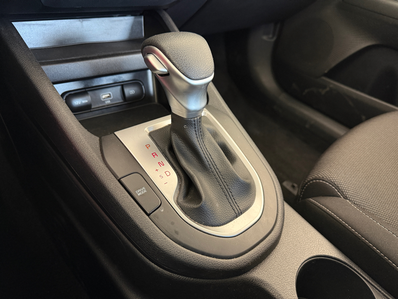 Kia Forte LXS IVT 2024