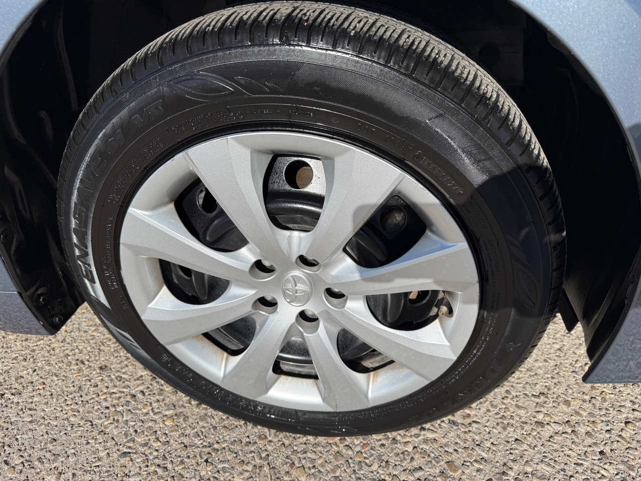 Toyota Corolla LE CVT (Natl) 2024