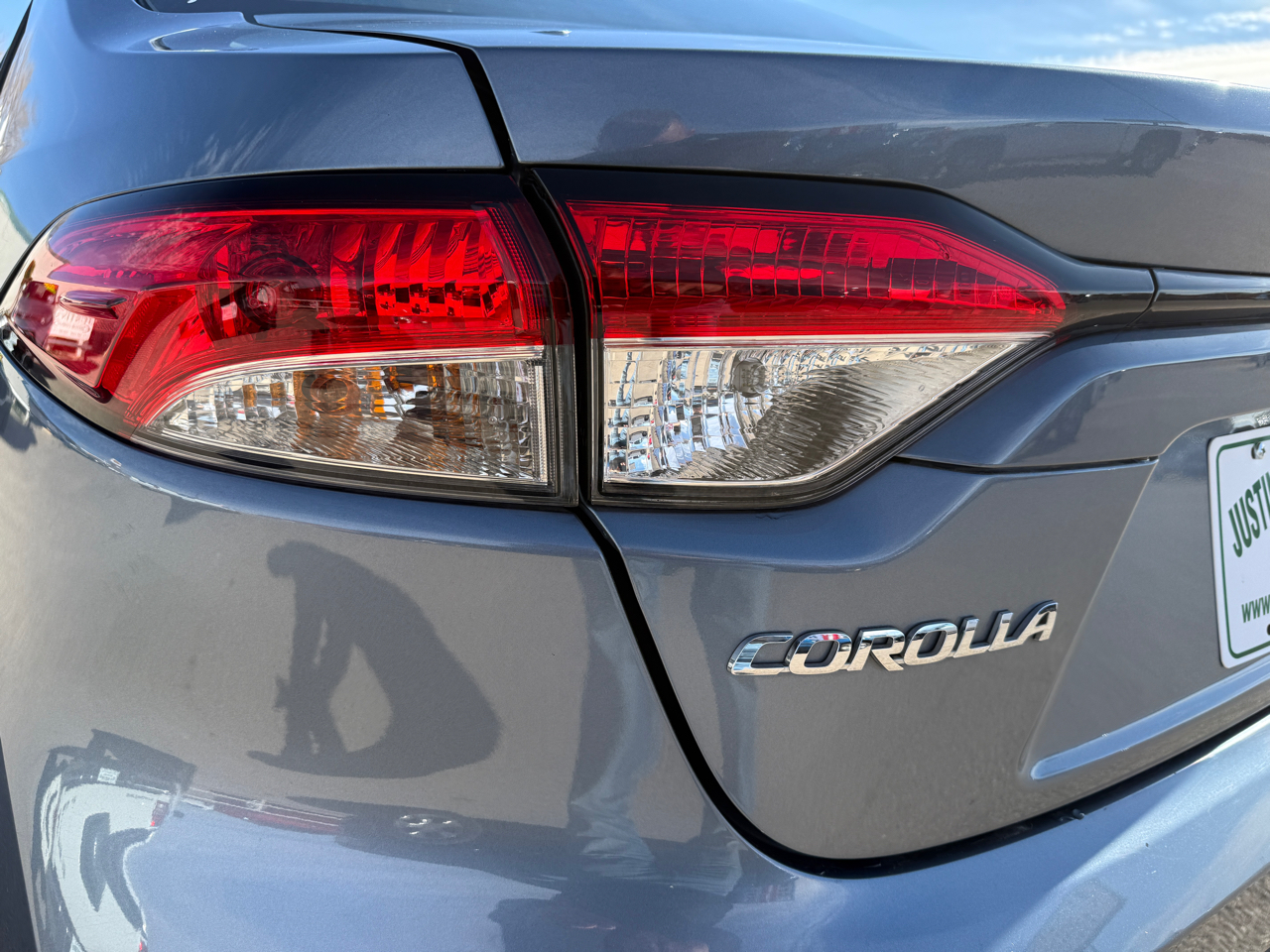 Toyota Corolla LE CVT (Natl) 2024