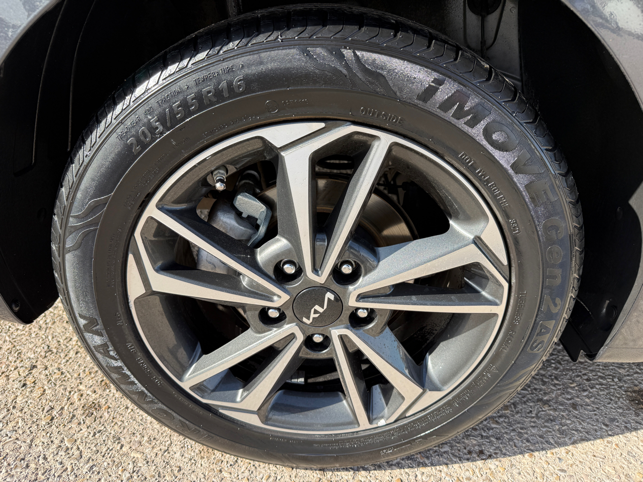 Kia Forte LXS IVT 2024