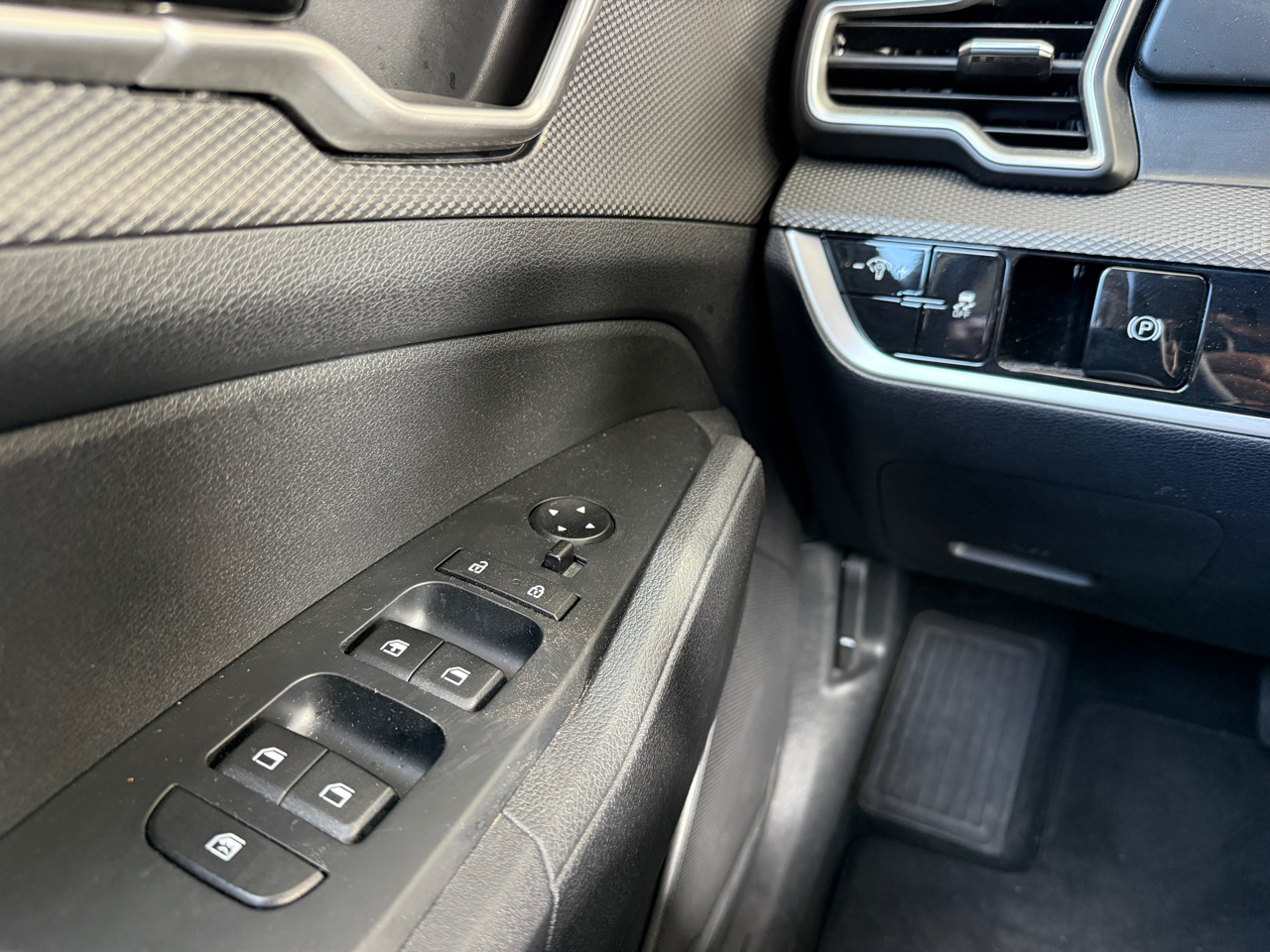 Kia Sportage LX FWD 2024