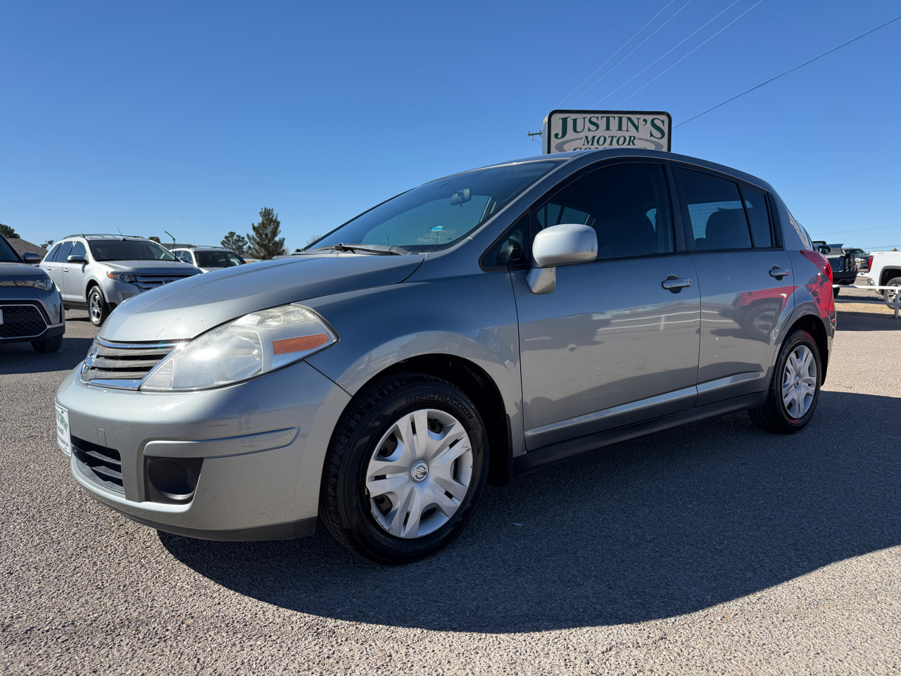 2011 Nissan Versa 5dr HB I4 Auto 1.8 S