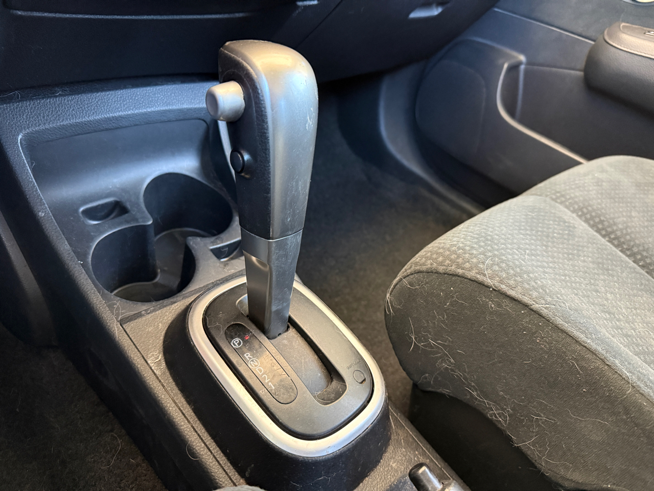 Nissan Versa 5dr HB I4 Auto 1.8 S 2011