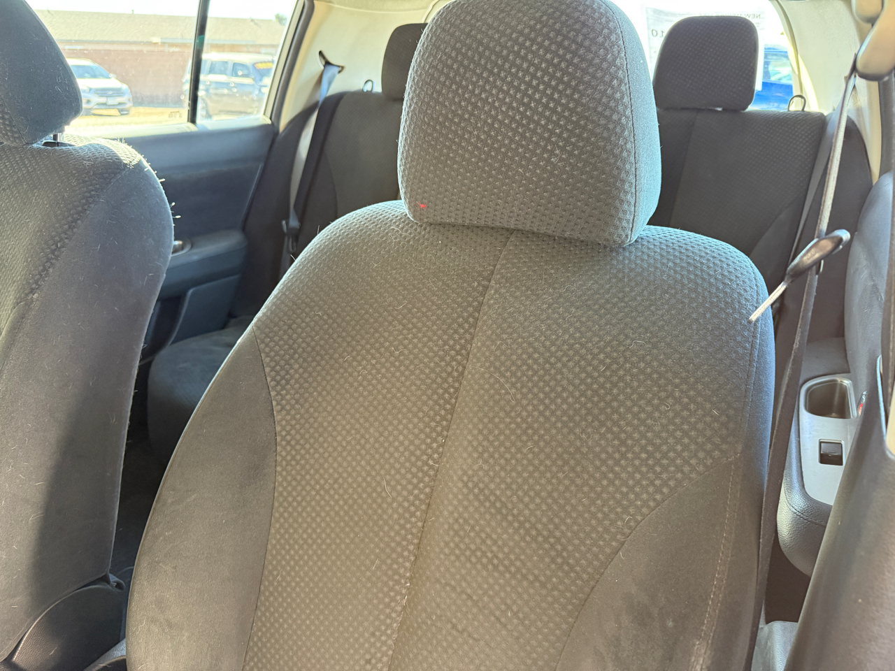 Nissan Versa 5dr HB I4 Auto 1.8 S 2011