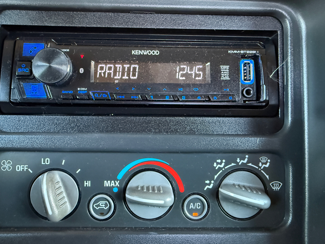 GMC Sierra 1500 Ext Cab 141.5" WB 4WD 1997