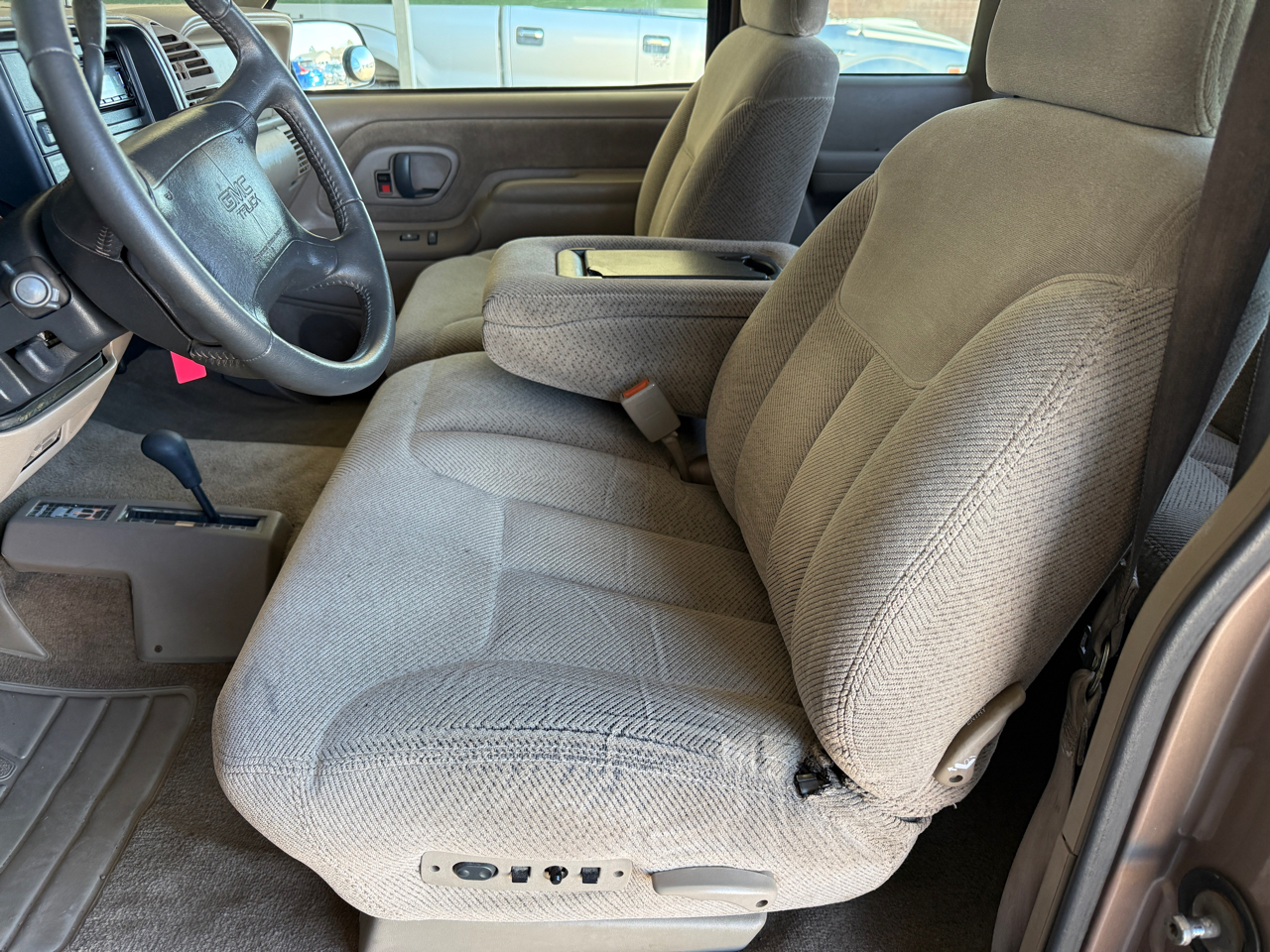 GMC Sierra 1500 Ext Cab 141.5" WB 4WD 1997