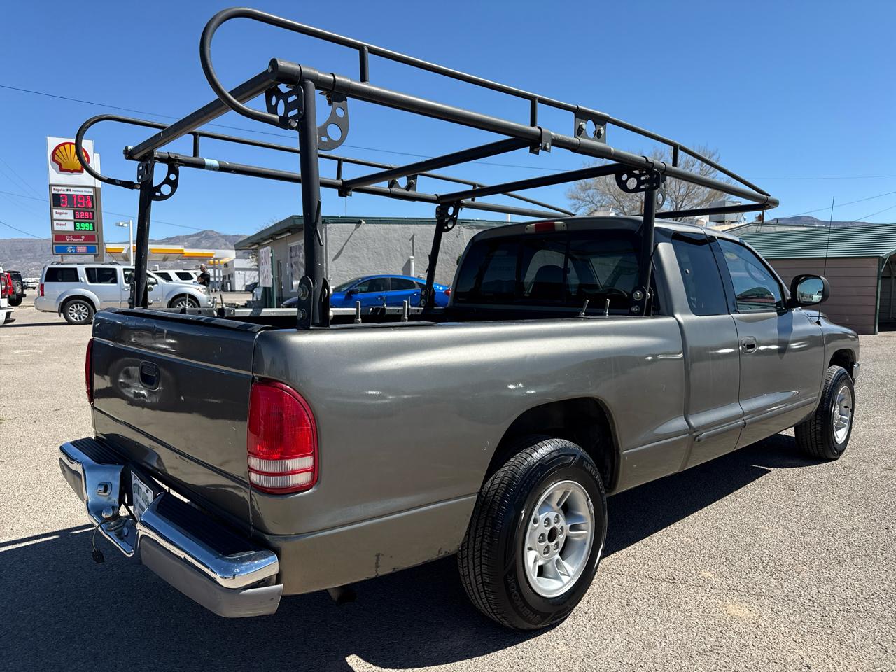 Dodge Dakota Club Cab 131" WB Base 2000