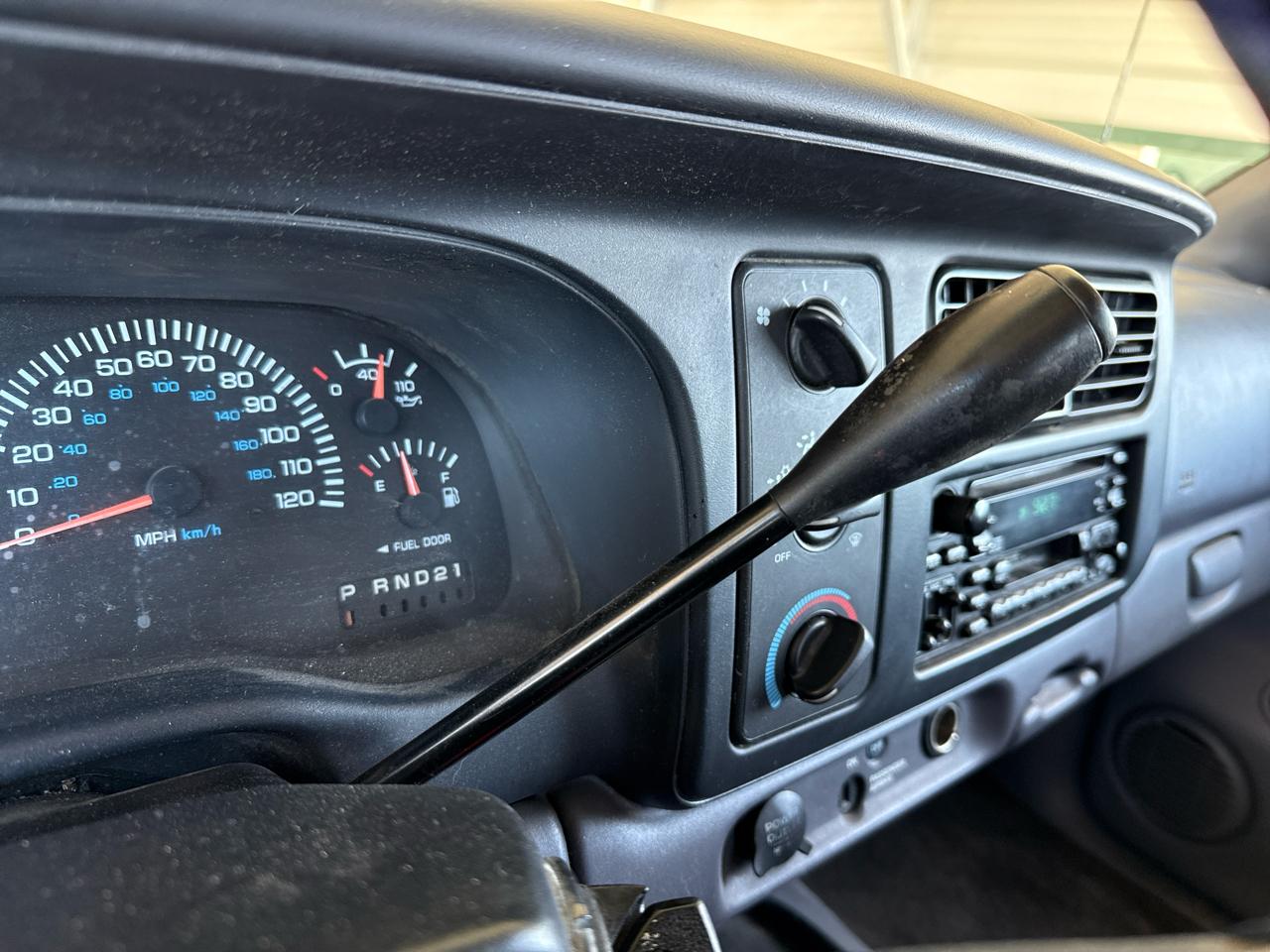 Dodge Dakota Club Cab 131" WB Base 2000