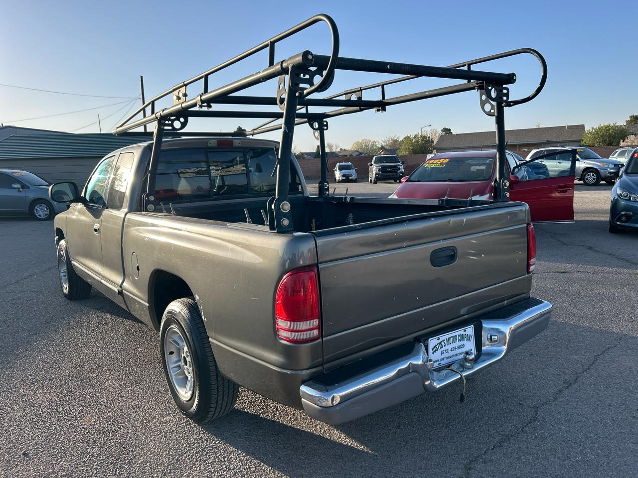 Dodge Dakota Club Cab 131" WB Base 2000