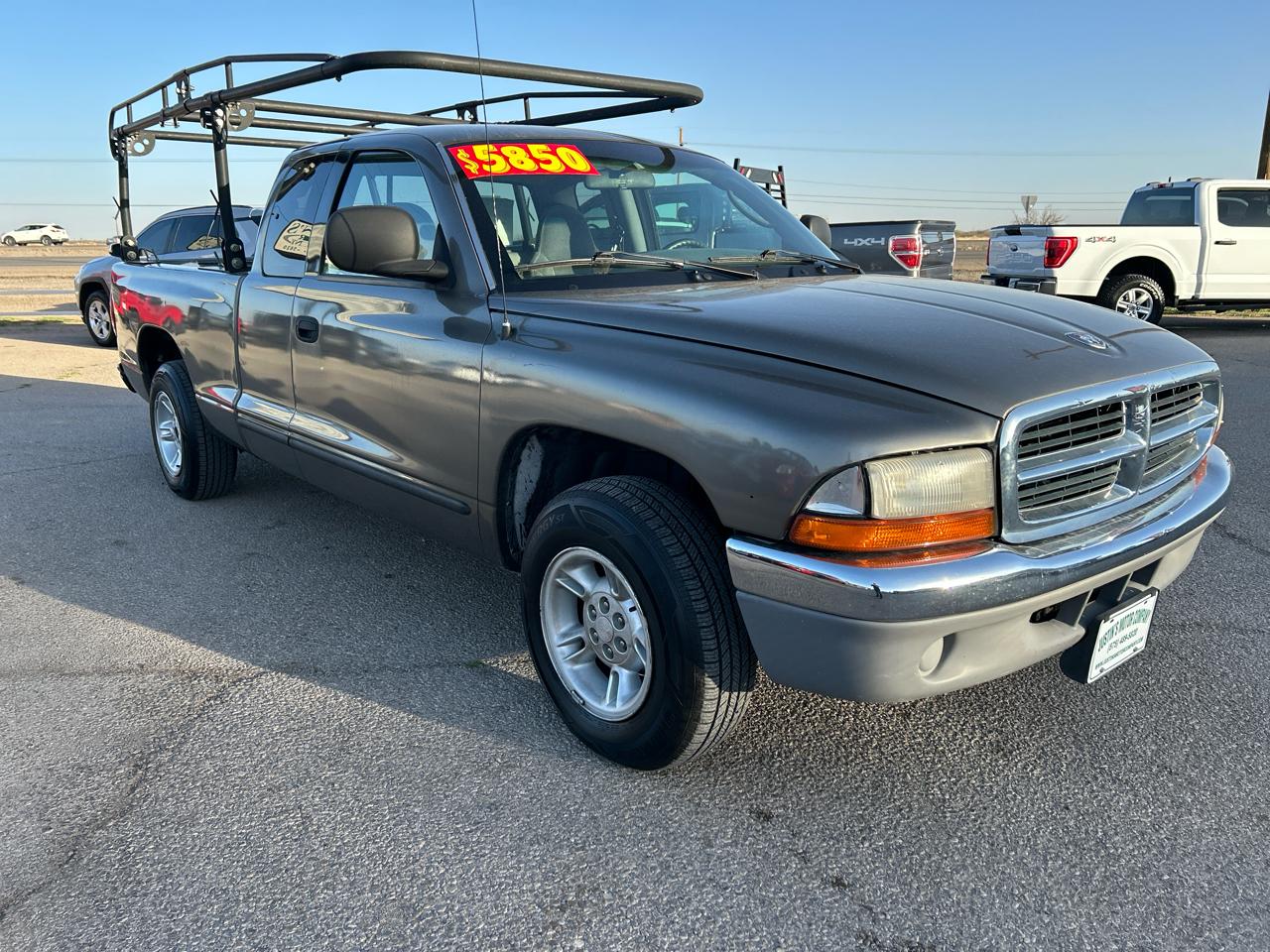 Dodge Dakota Club Cab 131" WB Base 2000