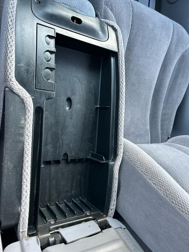 Dodge Dakota Club Cab 131" WB Base 2000