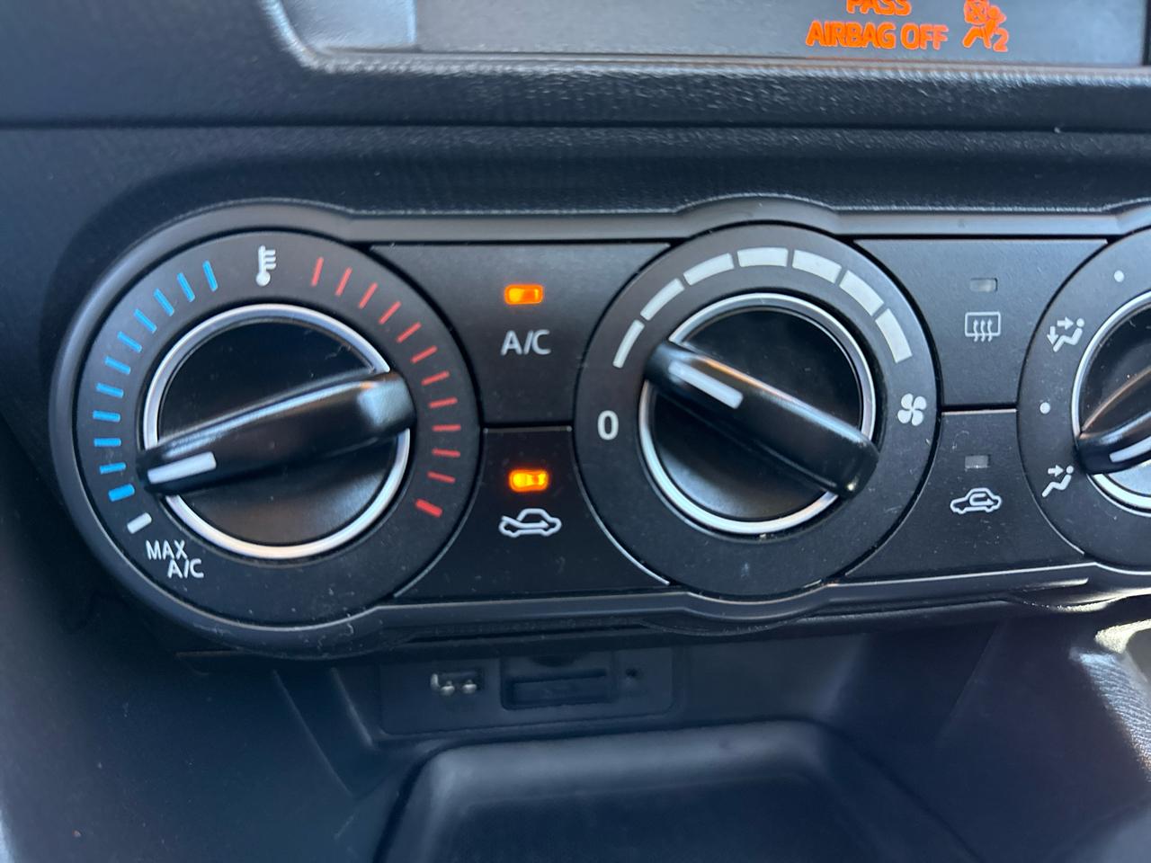 Mazda MAZDA3 4dr Sdn Auto i Touring 2016