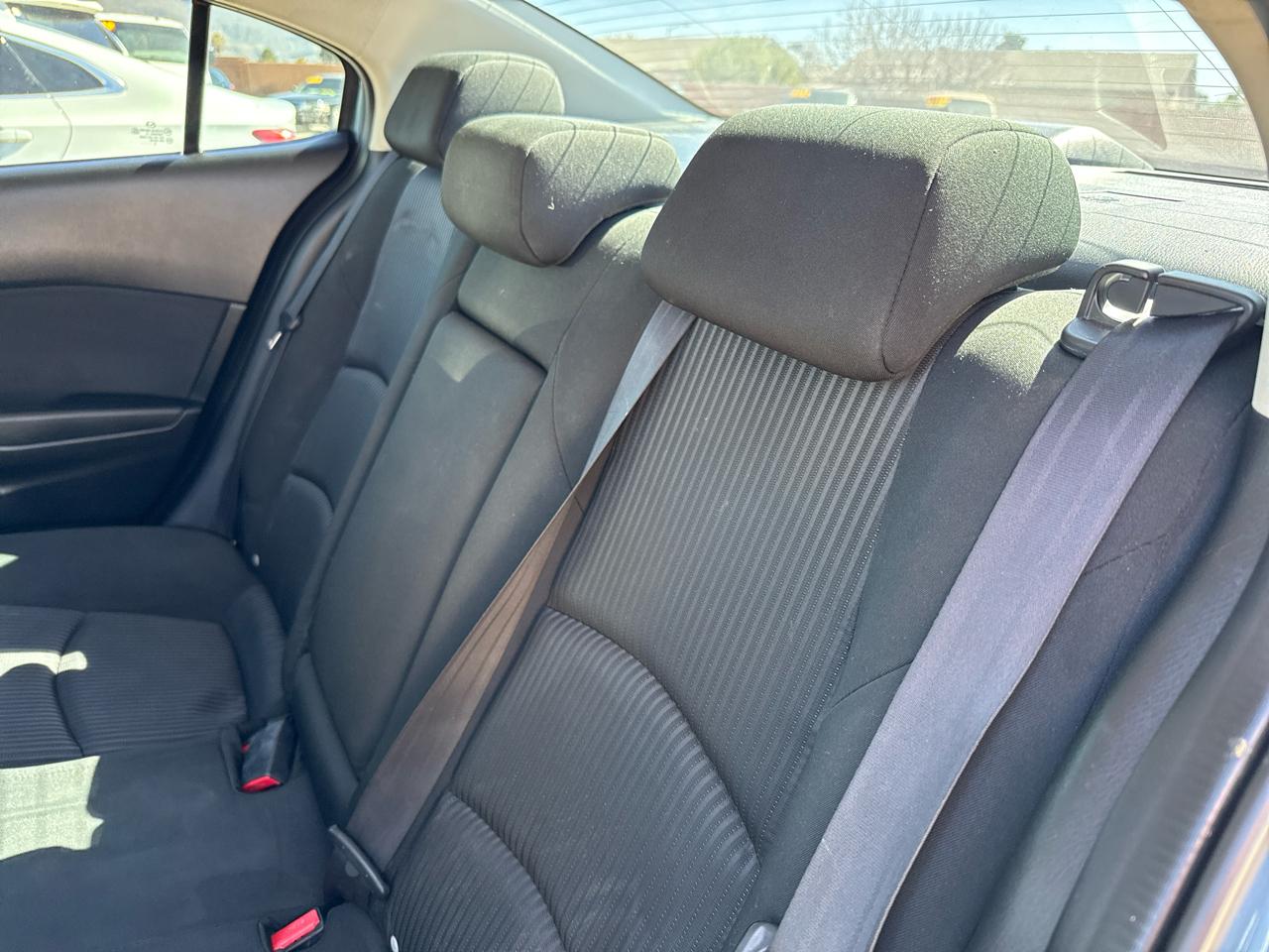 Mazda MAZDA3 4dr Sdn Auto i Touring 2016