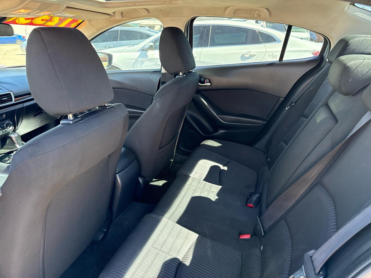 Mazda MAZDA3 4dr Sdn Auto i Touring 2016