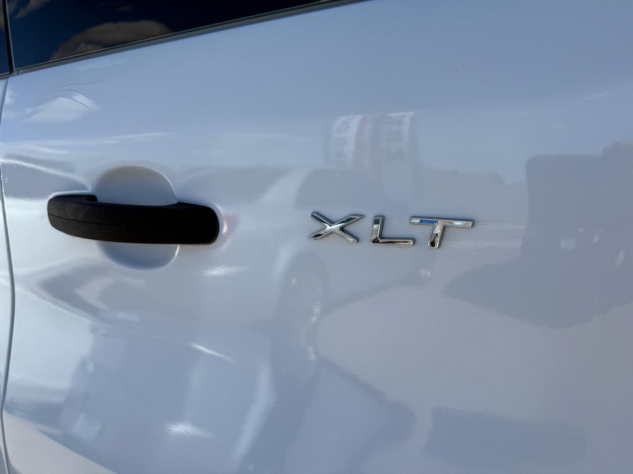 Ford Transit Wagon T-350 148" Low Roof XL Swing-Out RH Dr 2015