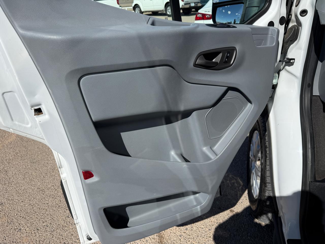 Ford Transit Wagon T-350 148" Low Roof XL Swing-Out RH Dr 2015