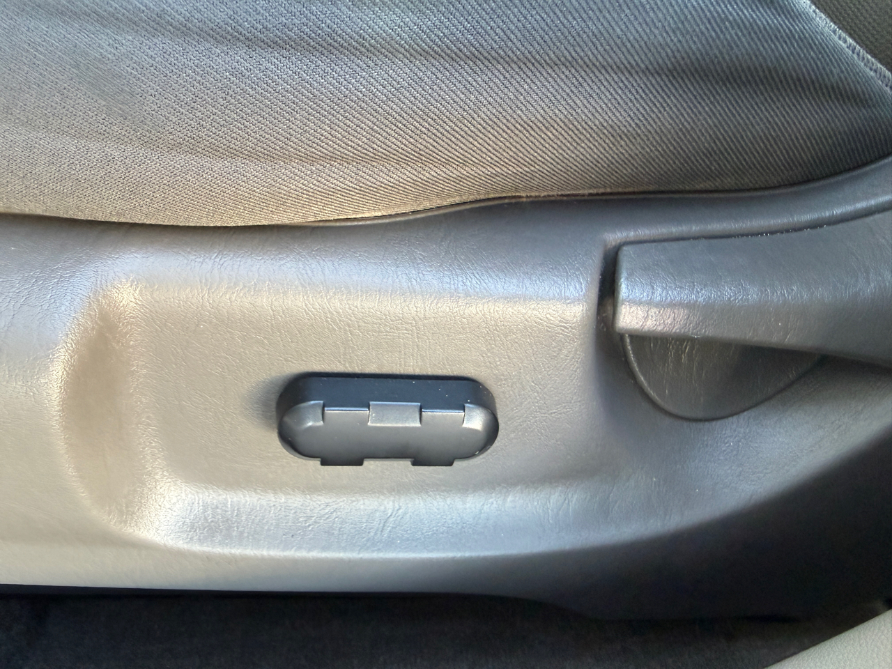 Ford Escape FWD 4dr V6 Auto XLT 2009