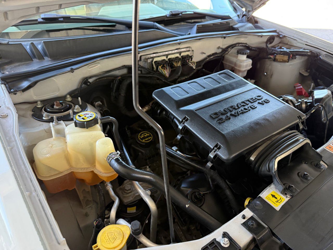 Ford Escape 4WD 4dr XLT 2010