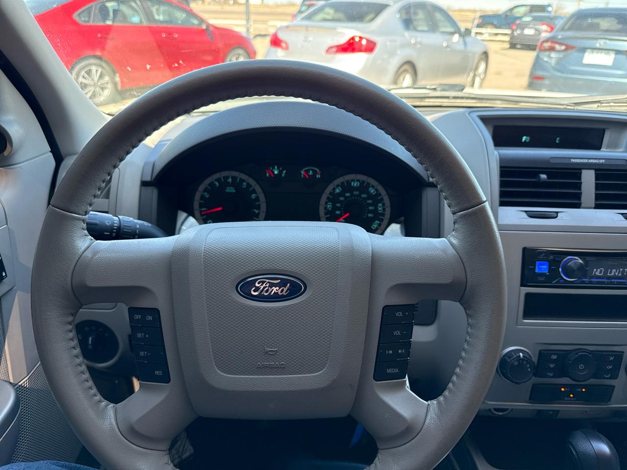 Ford Escape 4WD 4dr XLT 2010