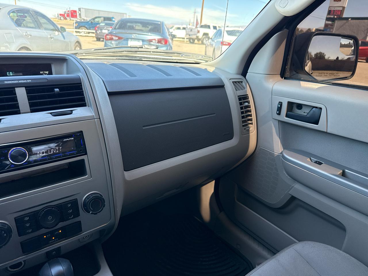 Ford Escape 4WD 4dr XLT 2010