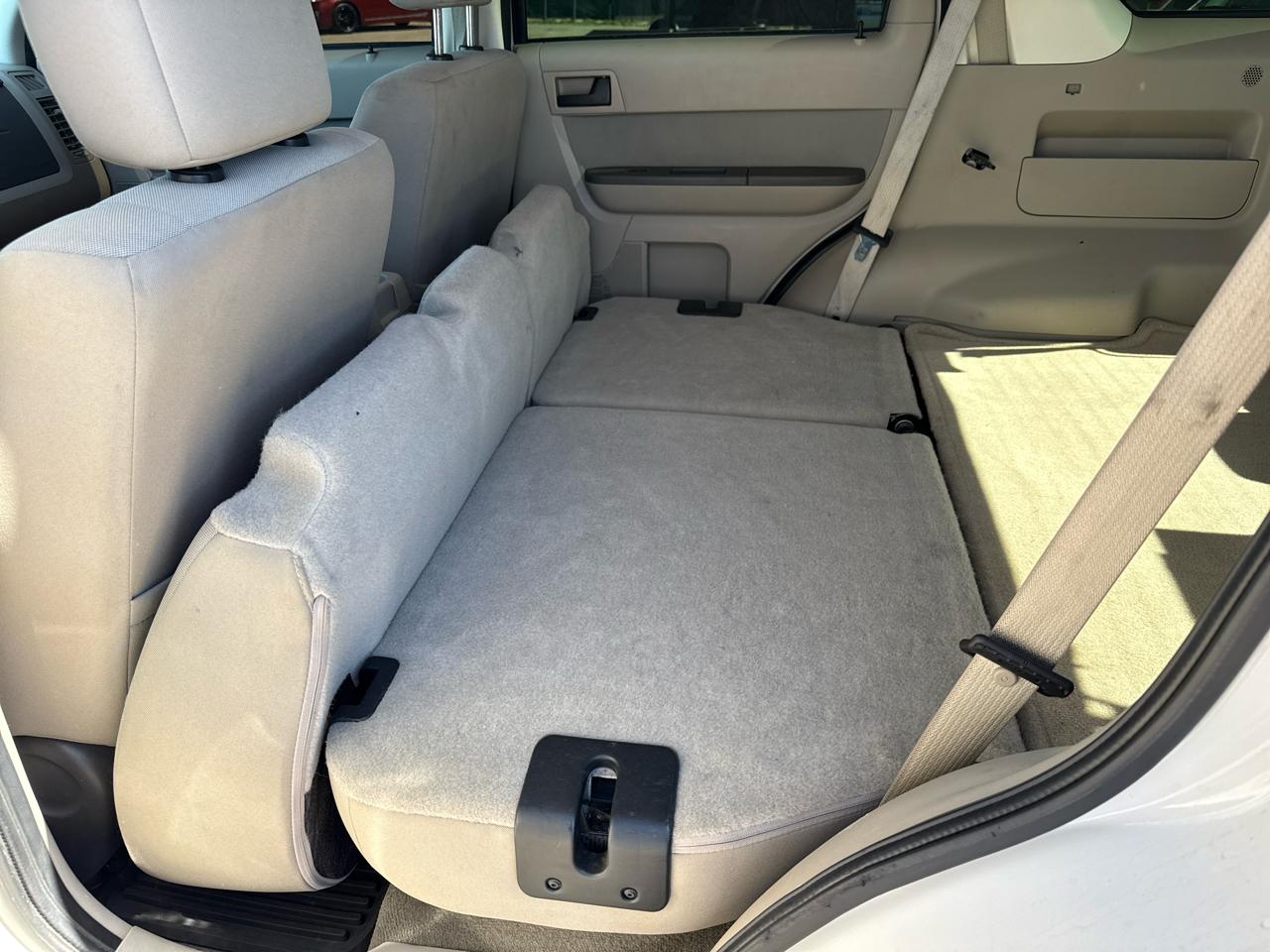 Ford Escape 4WD 4dr XLT 2010