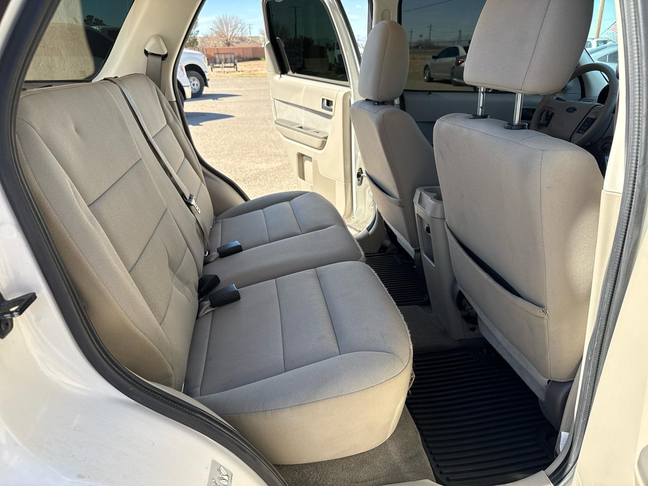 Ford Escape 4WD 4dr XLT 2010