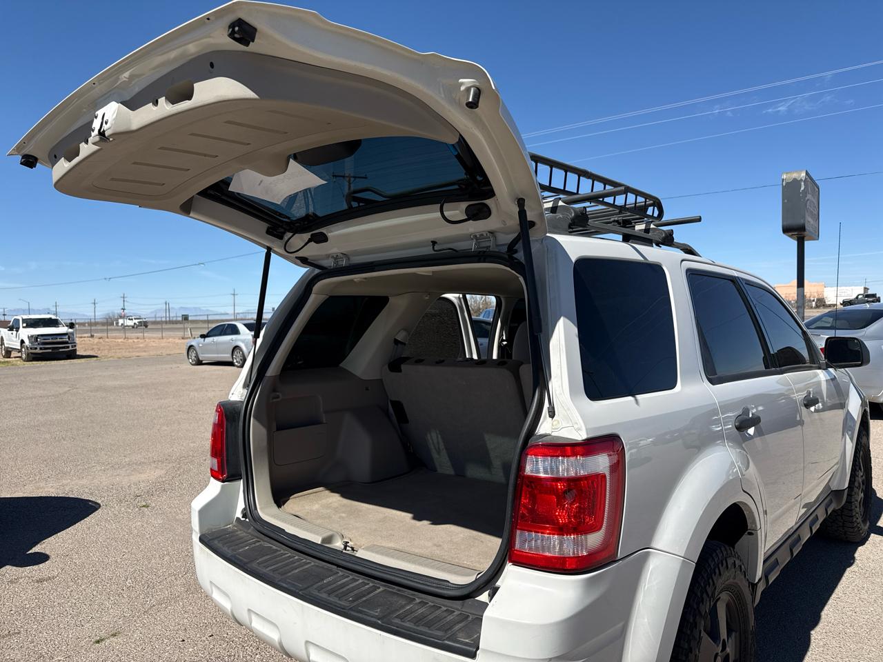 Ford Escape 4WD 4dr XLT 2010