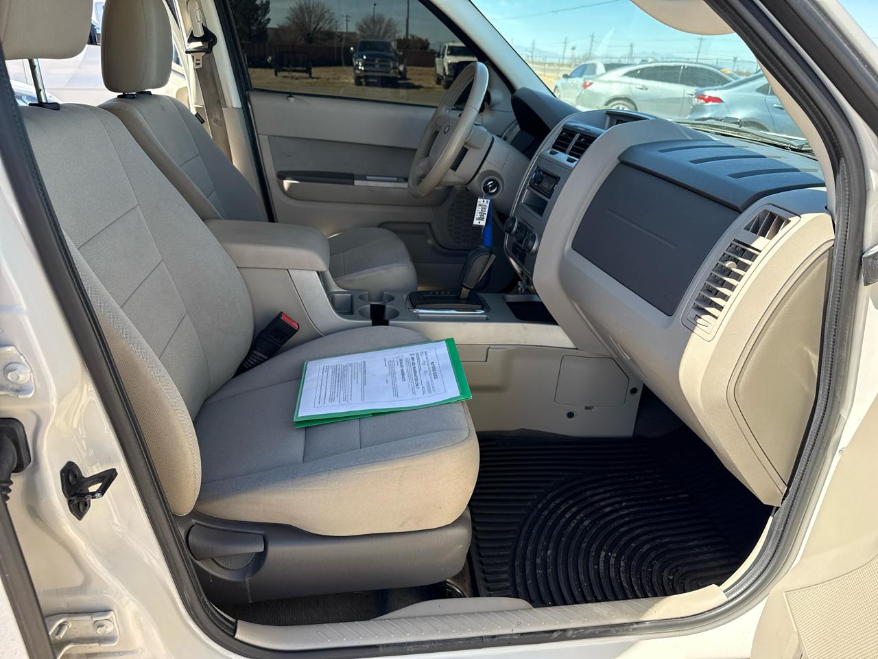 Ford Escape 4WD 4dr XLT 2010