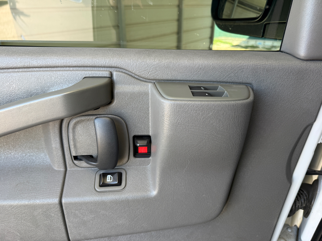 GMC Savana Passenger RWD 2500 135" LS 2019