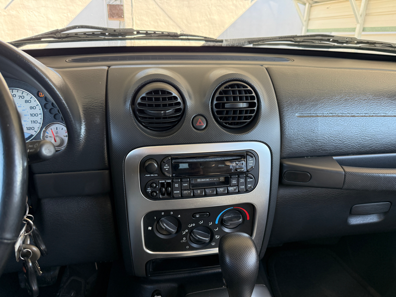 Jeep Liberty 4dr Limited 4WD 2004