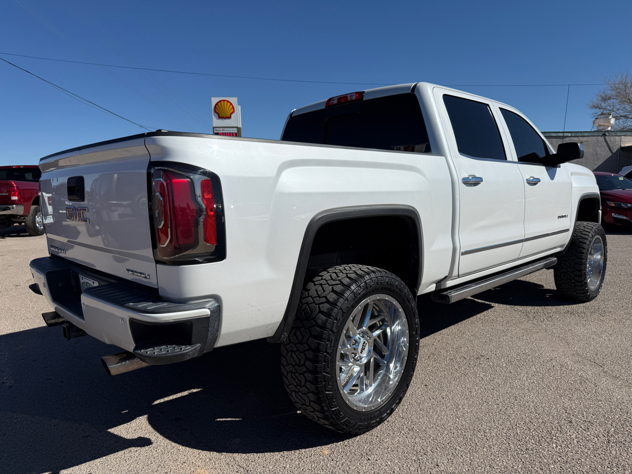 GMC Sierra 1500 4WD Crew Cab 143.5" Denali 2018