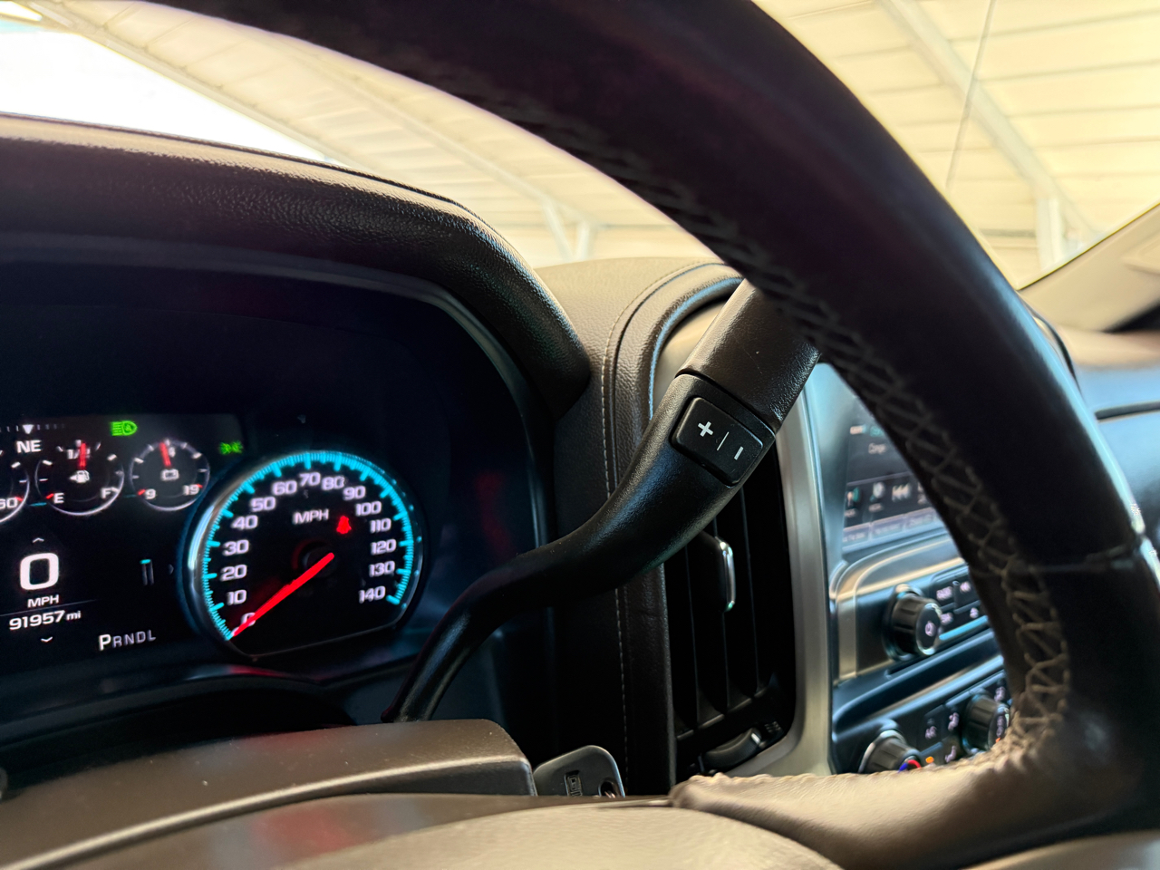 GMC Sierra 1500 4WD Crew Cab 143.5" Denali 2018