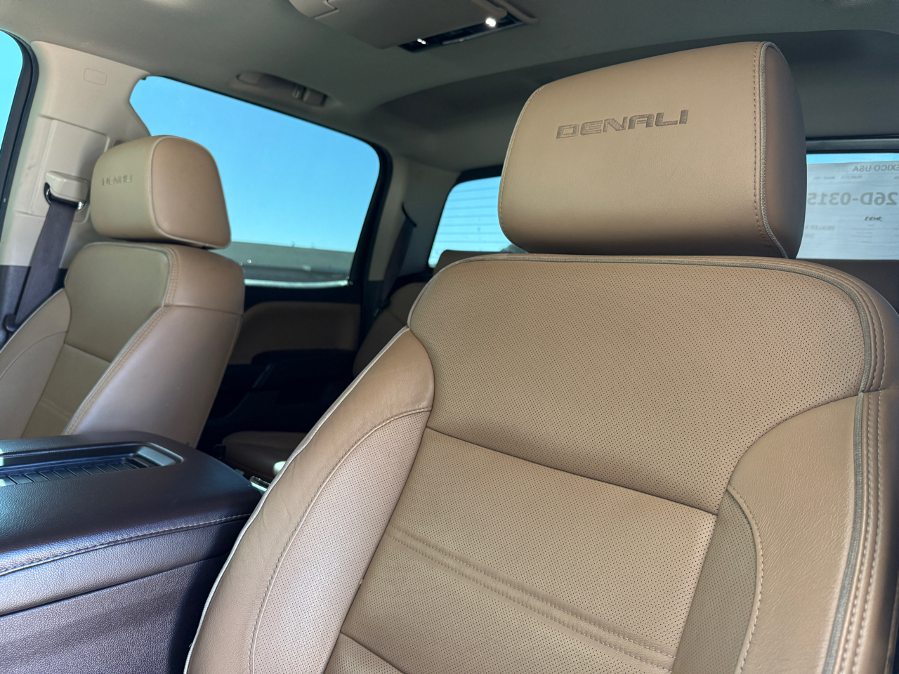 GMC Sierra 1500 4WD Crew Cab 143.5" Denali 2018