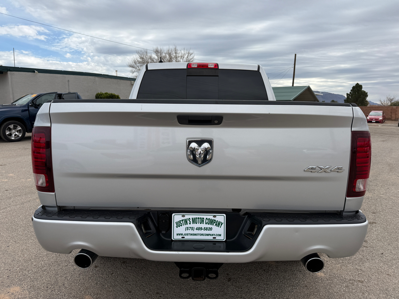 RAM 1500 4WD Crew Cab 140.5" Sport 2013