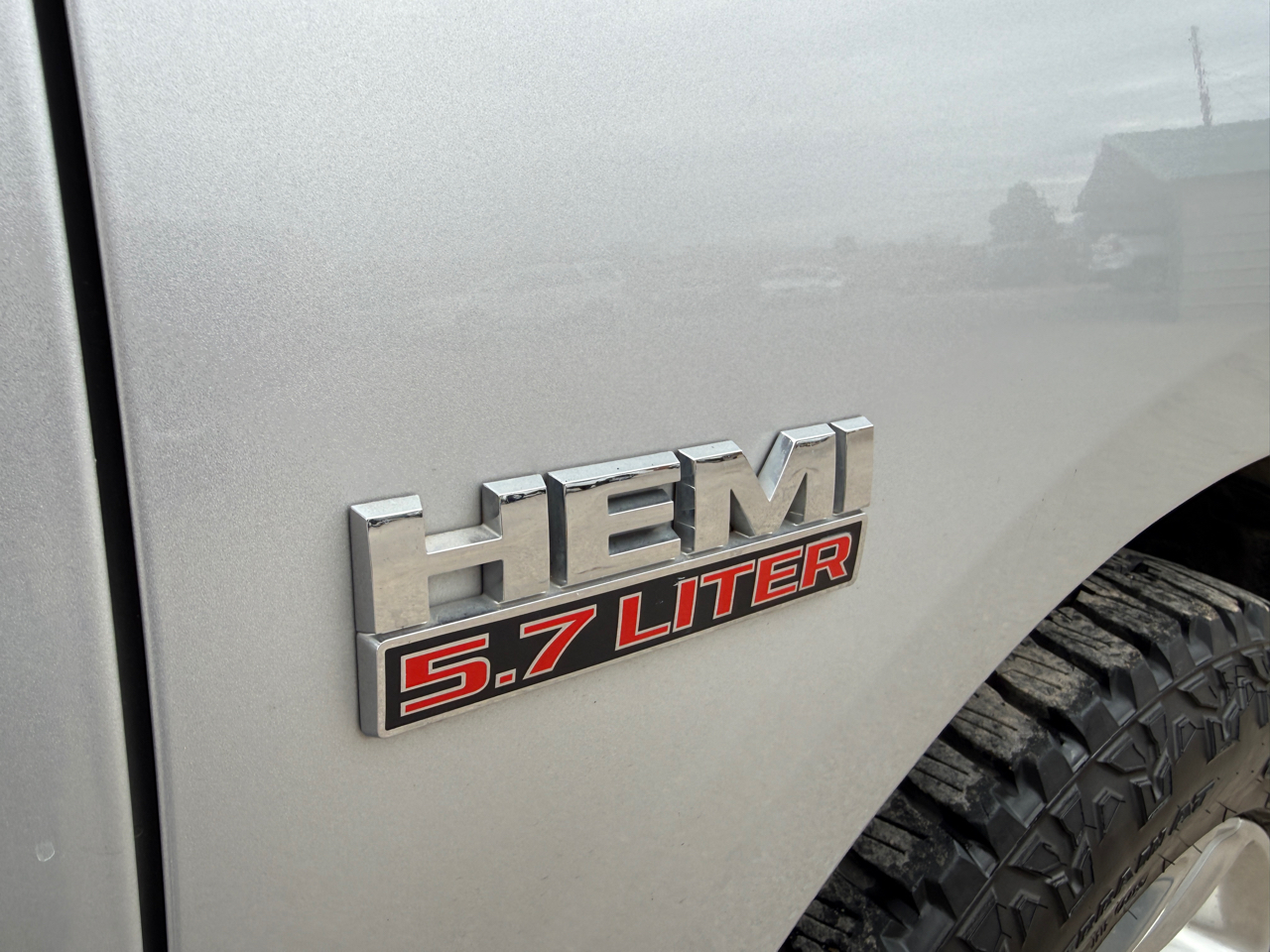 RAM 1500 4WD Crew Cab 140.5" Sport 2013