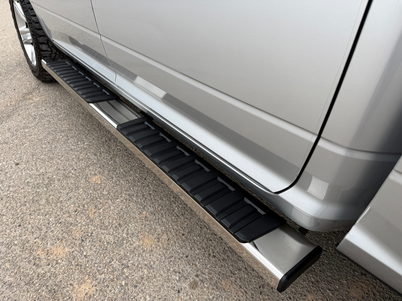 RAM 1500 4WD Crew Cab 140.5" Sport 2013